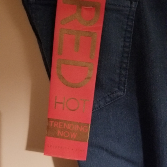 Jeans - Picture 3 of 7